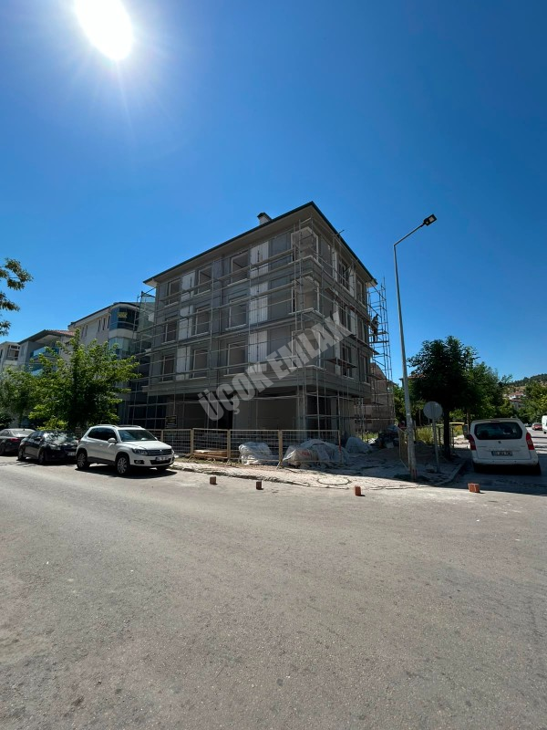 AFYON ÜÇOK EMLAKTAN CUMHURİYET MAH 2+1 60M² SIFIR ARAKAT  YAPIM AŞAMASINDA SATILIK DAİRE 