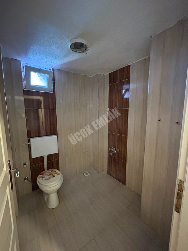 *AFYON ÜÇOK EMLAKTAN ATAKÖY MAH 2+1 100M² TEMİZ BAKIMLI KİRALIK DAİRE *