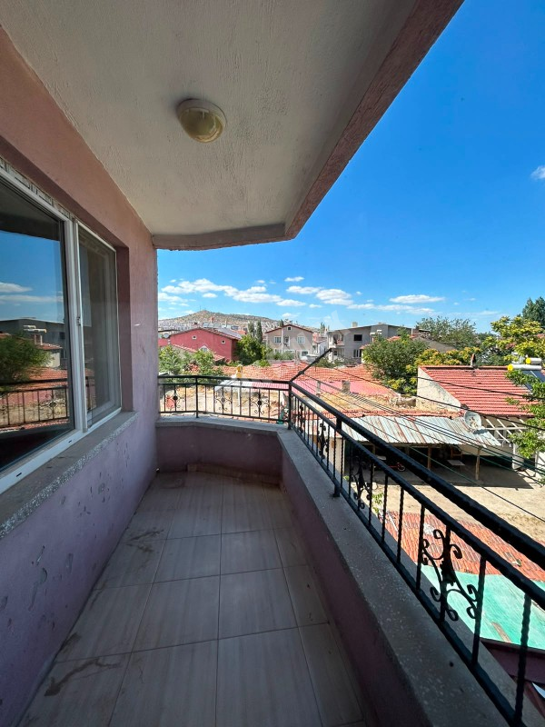 *AFYON ÜÇOK EMLAKTAN ATAKÖY MAH 2+1 100M² TEMİZ BAKIMLI KİRALIK DAİRE *