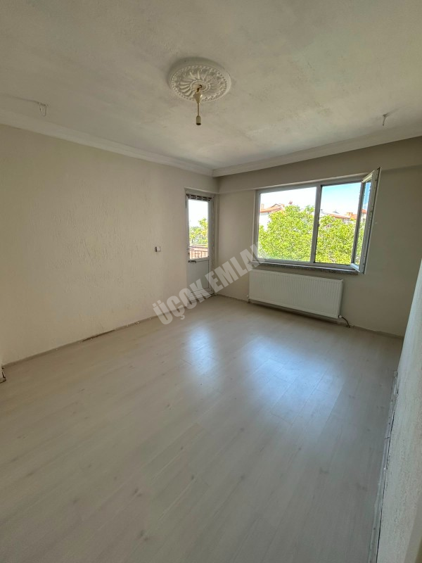 *AFYON ÜÇOK EMLAKTAN ATAKÖY MAH 2+1 100M² TEMİZ BAKIMLI KİRALIK DAİRE *
