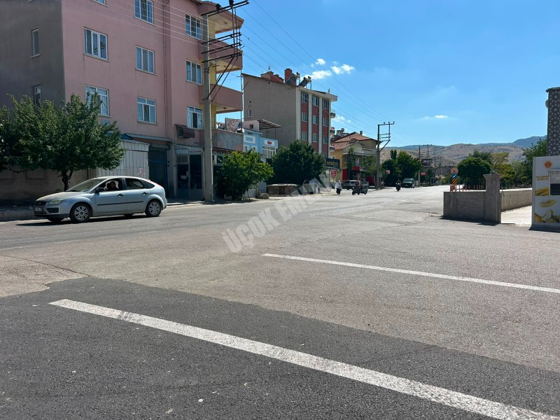 *AFYON ÜÇOK EMLAKTAN ATAKÖY MAH 2+1 100M² TEMİZ BAKIMLI KİRALIK DAİRE *