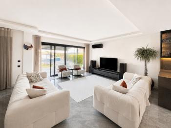 Didim Yeşilkent'te Satılık 5+1 Tripleks Villa | Denize 400 m
