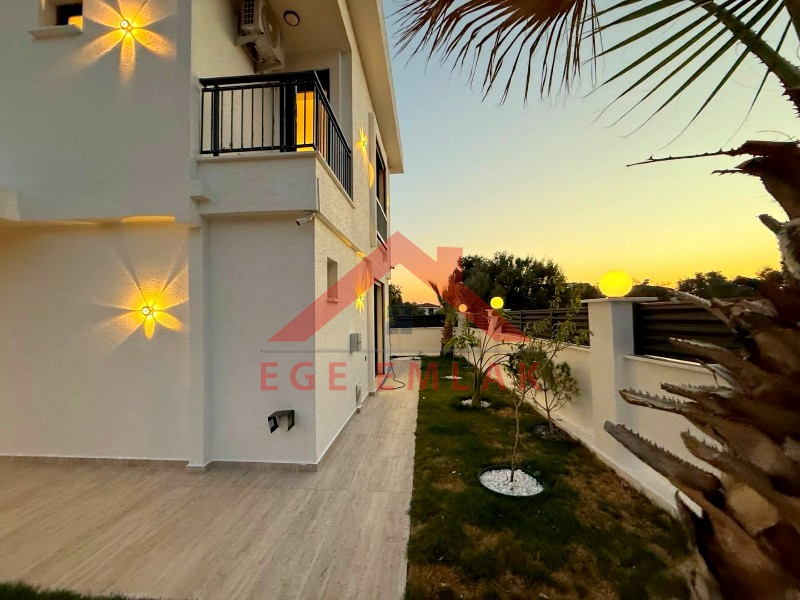 Didim Akbükde Satılık Jakuzili, Hamamlı, Saunalı Tam Müstakil Villa