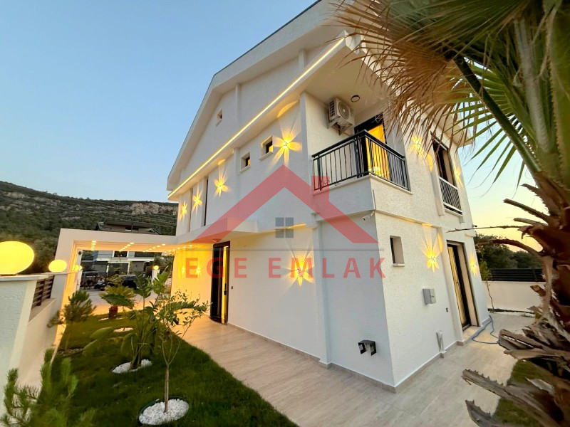 Didim Akbükde Satılık Jakuzili, Hamamlı, Saunalı Tam Müstakil Villa