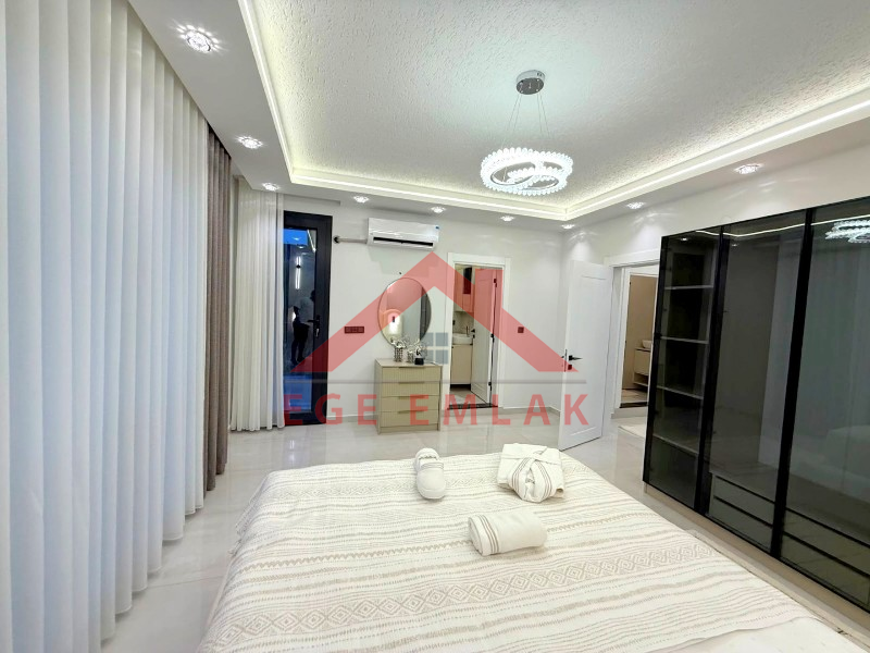 Didim Akbükde Satılık Jakuzili, Hamamlı, Saunalı Tam Müstakil Villa