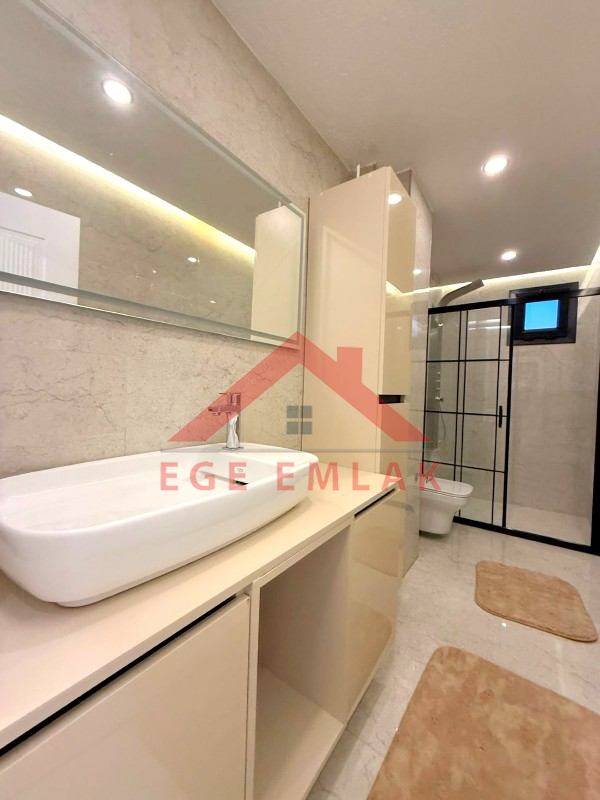 Didim Akbükde Satılık Jakuzili, Hamamlı, Saunalı Tam Müstakil Villa
