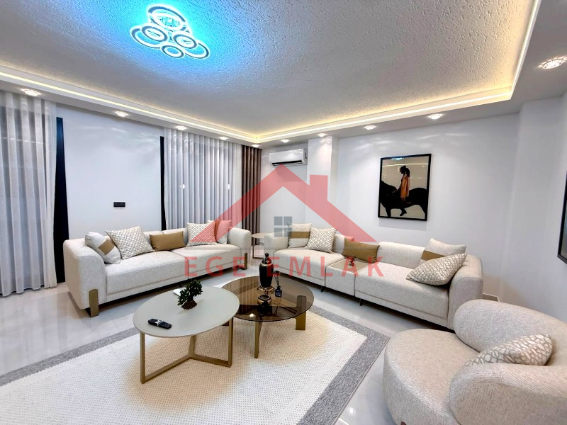 Didim Akbükde Satılık Jakuzili, Hamamlı, Saunalı Tam Müstakil Villa