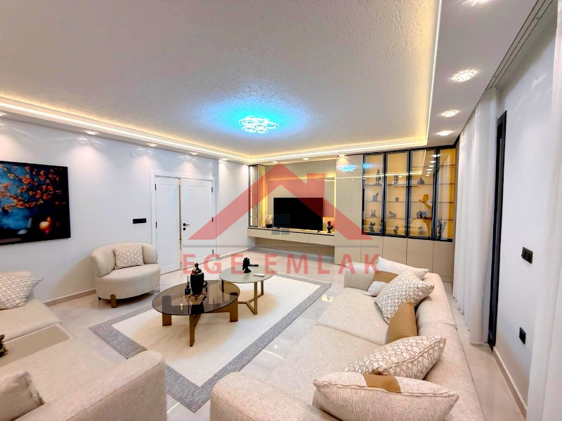 Didim Akbükde Satılık Jakuzili, Hamamlı, Saunalı Tam Müstakil Villa