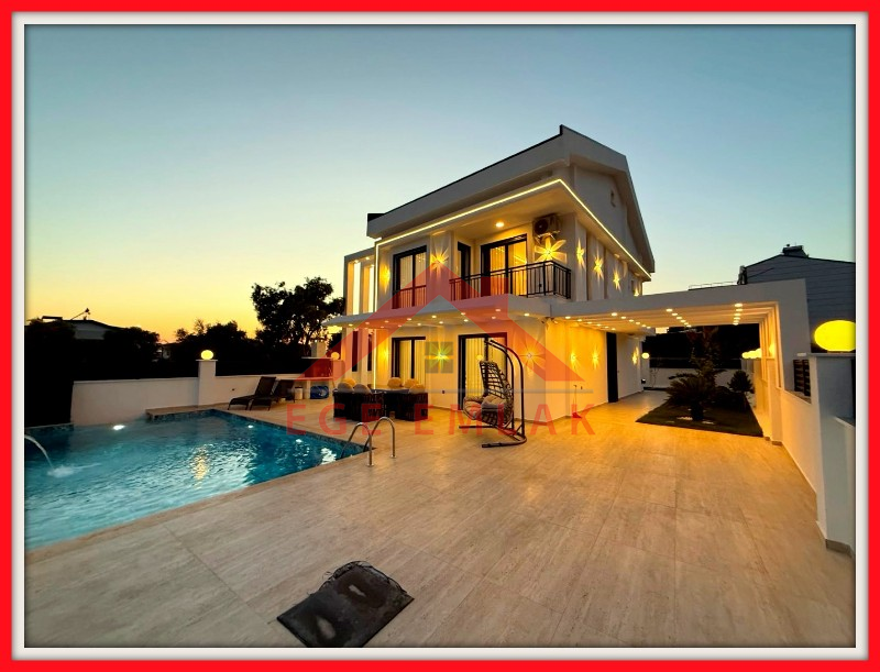 Didim Akbükde Satılık Jakuzili, Hamamlı, Saunalı Tam Müstakil Villa