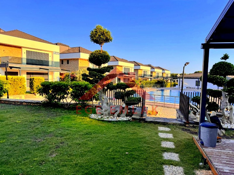Didim Yeşilkent'te Satılık 5+1 Tripleks Villa | Denize 400 m