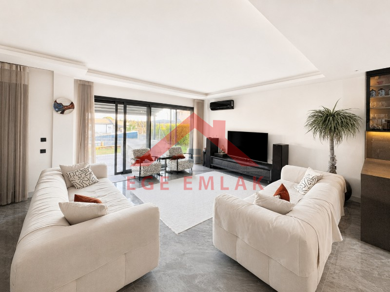 Didim Yeşilkent'te Satılık 5+1 Tripleks Villa | Denize 400 m