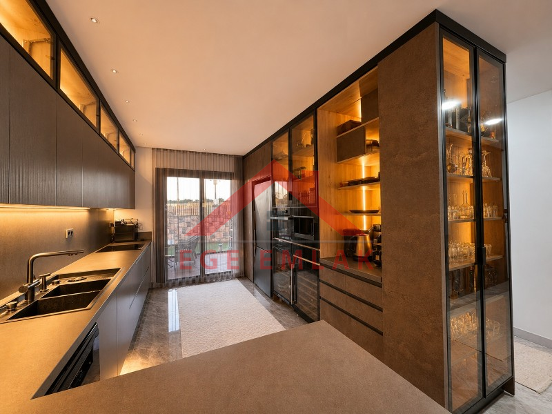 Didim Yeşilkent'te Satılık 5+1 Tripleks Villa | Denize 400 m