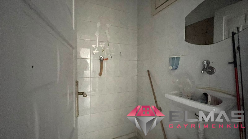 Elmas’tan Akdeniz Mh'de Zeytinli Cadde'ye Yakın Masrafsız 3+1