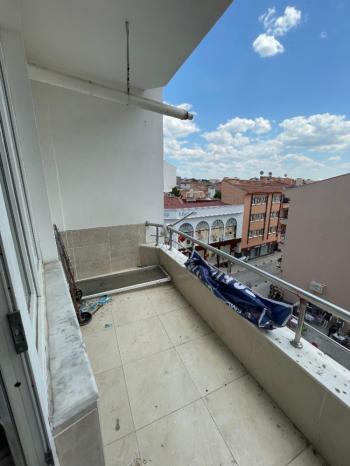 GÜVENAY - ÇORUM UĞUR MUMCU CADDESİ ÜZERİ SATILIK 2+1 DAİRE