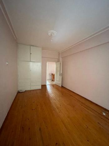 GÜVENAY - ÇORUM UĞUR MUMCU CADDESİ ÜZERİ SATILIK 2+1 DAİRE
