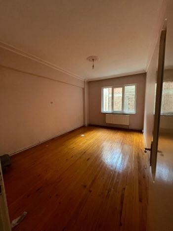 GÜVENAY - ÇORUM UĞUR MUMCU CADDESİ ÜZERİ SATILIK 2+1 DAİRE