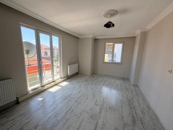 GÜVENAY - ÇORUM GÜLABİBEY ERTUĞRUL GAZİ iLKÖĞRETİM OKULU CİVARI 2+1 SATILIK DAİRE