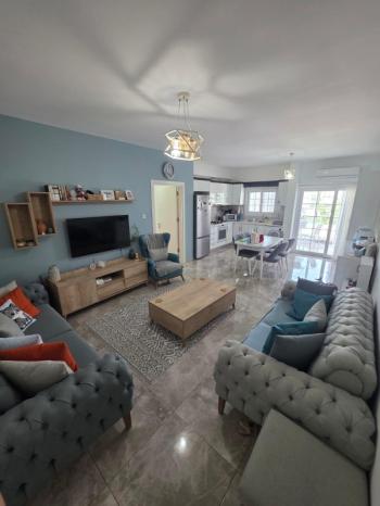 GÖNYELİ 'DE TÜRK MALI SATILIK ZEMİN KAT DAİRE