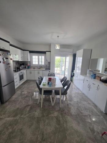 GÖNYELİ 'DE TÜRK MALI SATILIK ZEMİN KAT DAİRE