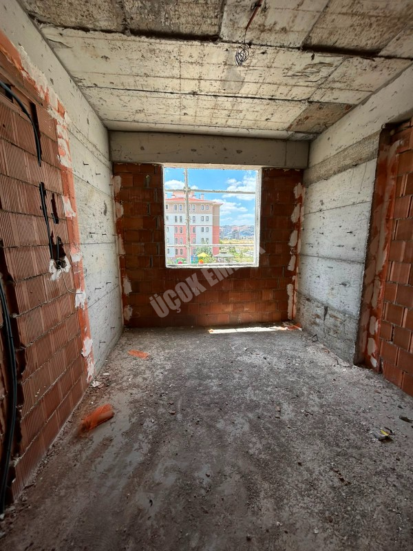* AFYON ÜÇOK EMLAKTAN DÖRTYOL MAH 1+1 50M² SIFIR ASANSÖRLÜ SATILIK DAİRE * 
