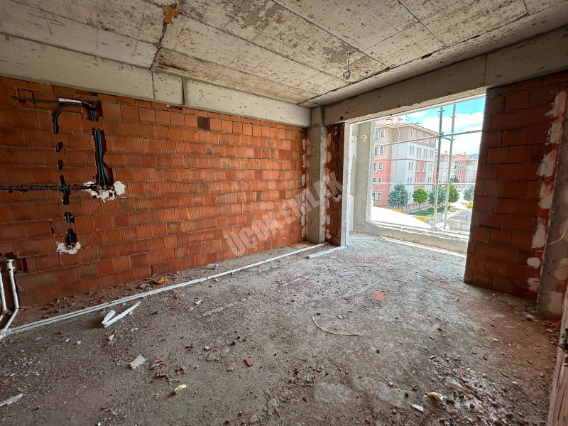 * AFYON ÜÇOK EMLAKTAN DÖRTYOL MAH 1+1 50M² SIFIR ASANSÖRLÜ SATILIK DAİRE * 
