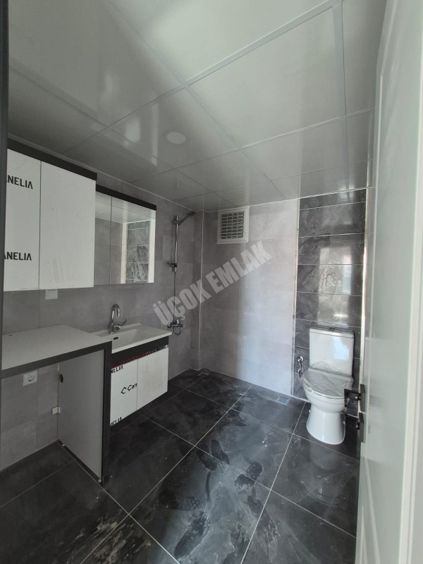 * AFYON ÜÇOK EMLAKTAN KANLICA MAH 3+1 117M² SIFIR LÜKS EBEVEYN BANYOLU SATILIK DAİRE *