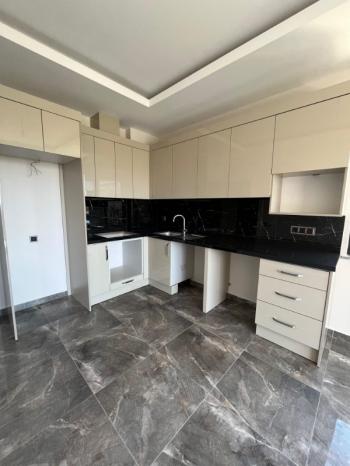 MAHMUTLAR MAHALLESİ KURTSAFİR 12 SUNFLOWER REZİDANS'TA 2+1 BOŞ SATILIK DAİRE