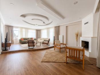 Didim Hisar Mahallesi HSM Villaları’nda Ortak Havuzlu, Yenilenmiş 5+1 Satılık Villa