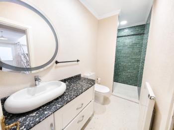 Didim Hisar Mahallesi HSM Villaları’nda Ortak Havuzlu, Yenilenmiş 5+1 Satılık Villa