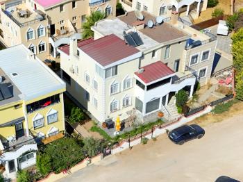Didim Hisar Mahallesi HSM Villaları’nda Ortak Havuzlu, Yenilenmiş 5+1 Satılık Villa