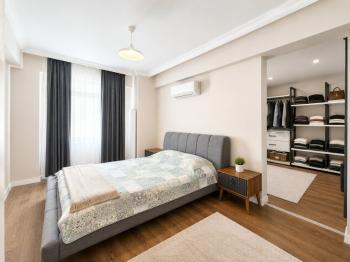 Didim Hisar Mahallesi HSM Villaları’nda Ortak Havuzlu, Yenilenmiş 5+1 Satılık Villa