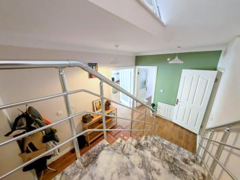 Didim Hisar Mahallesi HSM Villaları’nda Ortak Havuzlu, Yenilenmiş 5+1 Satılık Villa