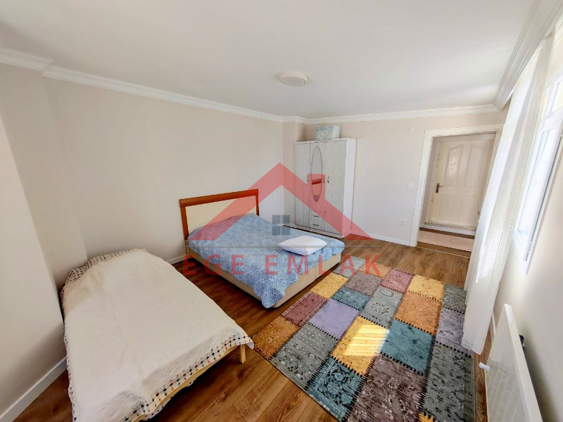 Didim Hisar Mahallesi HSM Villaları’nda Ortak Havuzlu, Yenilenmiş 5+1 Satılık Villa