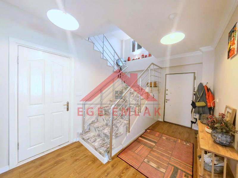 Didim Hisar Mahallesi HSM Villaları’nda Ortak Havuzlu, Yenilenmiş 5+1 Satılık Villa