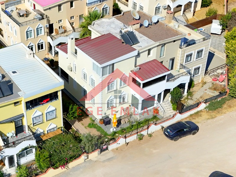 Didim Hisar Mahallesi HSM Villaları’nda Ortak Havuzlu, Yenilenmiş 5+1 Satılık Villa