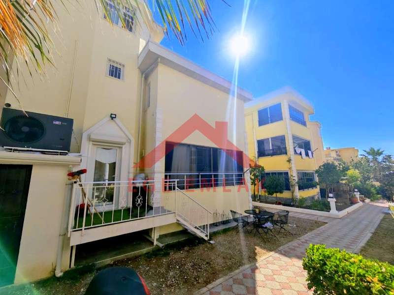 Didim Hisar Mahallesi HSM Villaları’nda Ortak Havuzlu, Yenilenmiş 5+1 Satılık Villa