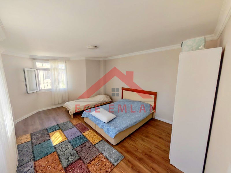 Didim Hisar Mahallesi HSM Villaları’nda Ortak Havuzlu, Yenilenmiş 5+1 Satılık Villa