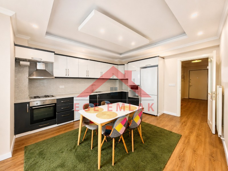 Didim Hisar Mahallesi HSM Villaları’nda Ortak Havuzlu, Yenilenmiş 5+1 Satılık Villa