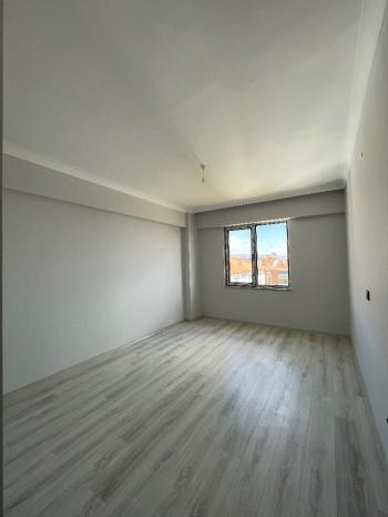 Güvenay - Çorum Bayat Gediği Kerebi Gazi Camii Civarı 3+1 Satılık Daire 