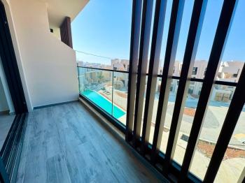 Tek Yetkili Kaçırılmayacak Fırsat Kıbrıs Girne Esentepe de Türk Tapulu Denize Sıfır Case Del Mare  Satılık 1+1 Penthouse