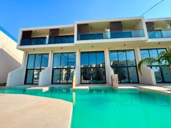 Tek Yetkili Kaçırılmayacak Fırsat Kıbrıs Girne Esentepe de Türk Tapulu Denize Sıfır Case Del Mare  Satılık 1+1 Penthouse