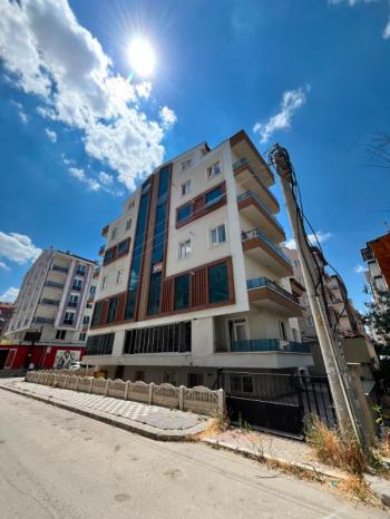 AFYON ÜÇOK EMLAKTAN ERENLER MAH 2+0 50M² TEMİZ BAKIMLI FULL EŞYALI SATILIK DAİRE