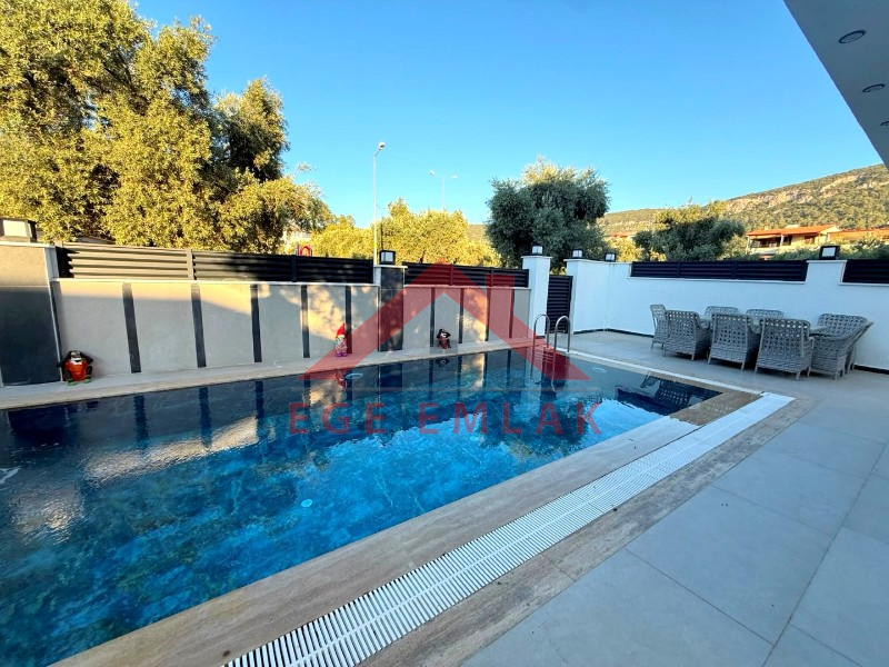 Didim'de Satılık Tam Müstakil 4+1 Villa