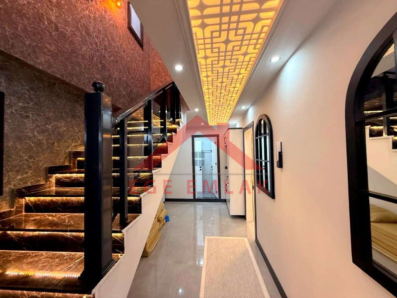 Didim'de Satılık Tam Müstakil 4+1 Villa