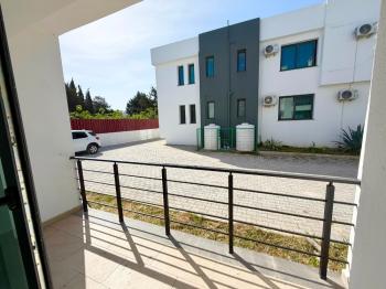 Kıbrıs Girne Çatalköy de Satılık Yeni 1+1 Ana Caddeye Yakın Daire