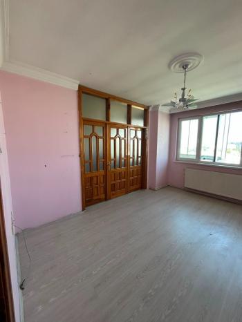 * AFYON ÜÇOK EMLAKTAN CUMHURİYET MAH 3+1 125M² ASANSÖRLÜ TEMİZ BAKIMLI SATILIK DAİRE *