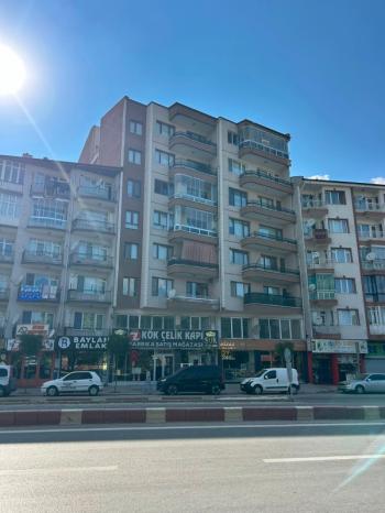 * AFYON ÜÇOK EMLAKTAN CUMHURİYET MAH 3+1 125M² ASANSÖRLÜ TEMİZ BAKIMLI SATILIK DAİRE *