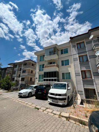 * AFYON ÜÇOK EMLAKTAN KANLICA MAH 3+1 120M² TEMİZ BAKIMLI SATILIK DAİRE *