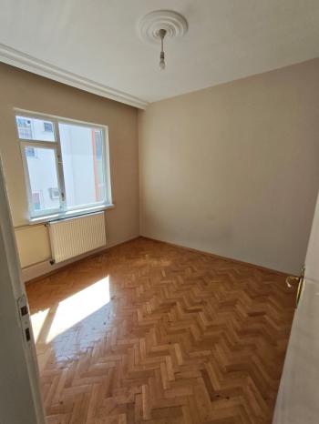 * AFYON ÜÇOK EMLAKTAN DERVİŞ PAŞA MAH 3+1 110M² TEMİZ BAKIMLI KİRALIK DAİRE *
