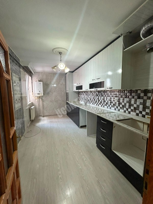 * AFYON ÜÇOK EMLAKTAN CUMHURİYET MAH 3+1 125M² ASANSÖRLÜ TEMİZ BAKIMLI SATILIK DAİRE *